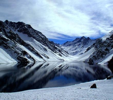 Laguna Inca. Aguas Mí­sticas en plena Cordillera.