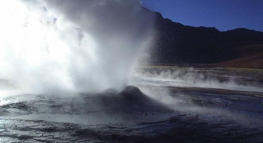 Whom are the tourists that visit Chile?