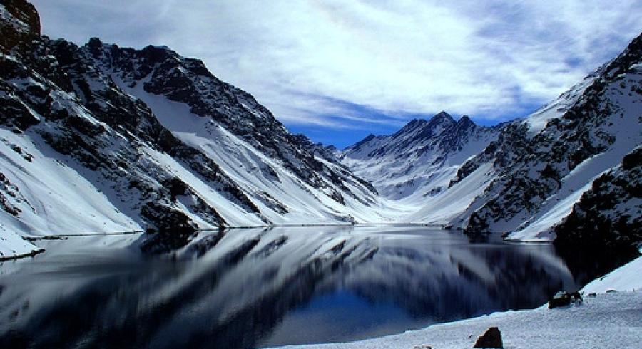 Laguna Inca. Aguas Mí­sticas en plena Cordillera.