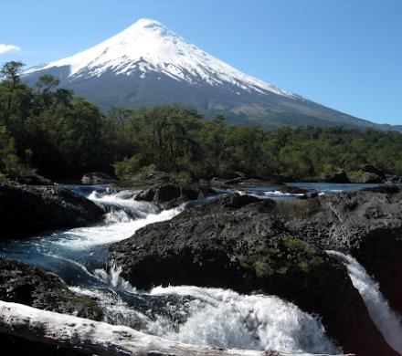 Journeys to Chile - Atacama North of Chile - Chiloé - Waterfalls of Petrohue - Torres del Paine - Glaciers (14 days/ 13 nights)