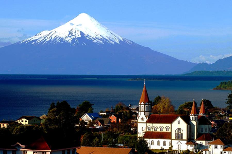 Journey and Excursion Chile - Moon Valley - Highland Lagoons - Puerto Varas - Puerto Octay - Waterfalls of Petrohue - Volcano Osorno (9 days/ 8 nights)